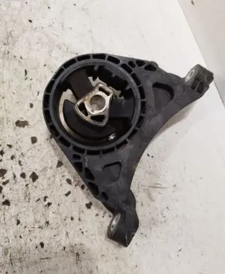 Opel Insignia A Engine mount bracket 2300061 13227769
