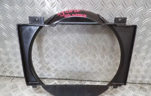 Jeep Cherokee XJ Radiator cooling fan shroud 