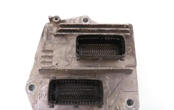Opel Zafira B Engine control unit/module 28023583
