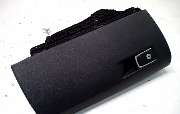 BMW 4 F32 F33 Glove box