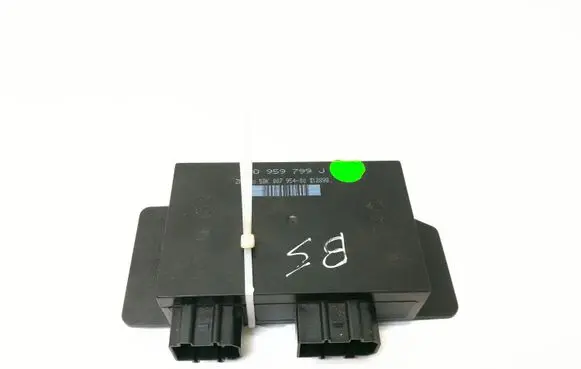 Volkswagen PASSAT B5 Comfort/convenience module 1J0959799J