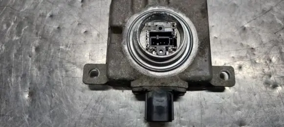 Mazda CX-5 Headlight ballast module Xenon D4SD4R2000H