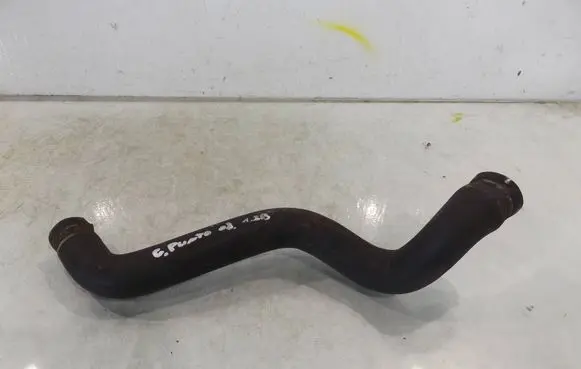 Engine coolant pipe/hose