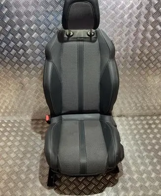 Peugeot 2008 II Front passenger seat PK19832