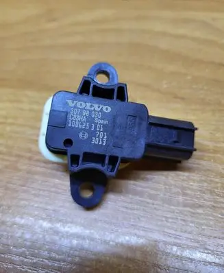 Volvo S60 Airbag deployment crash/impact sensor 30798030