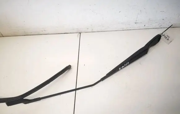 Volvo V50 Front wiper blade arm 8623160