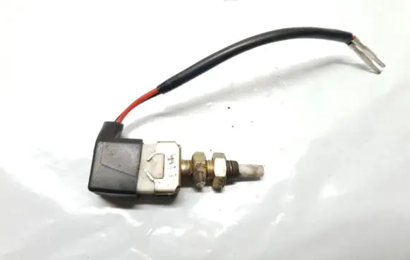 Hyundai Accent Clutch pedal sensor 