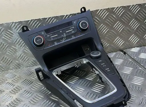 Ford Focus Climate control unit F1ET18C612DJ