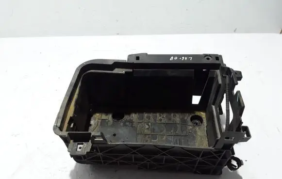 Battery bracket