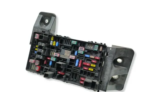 Ram 1500 Fuse module 68467641AA
