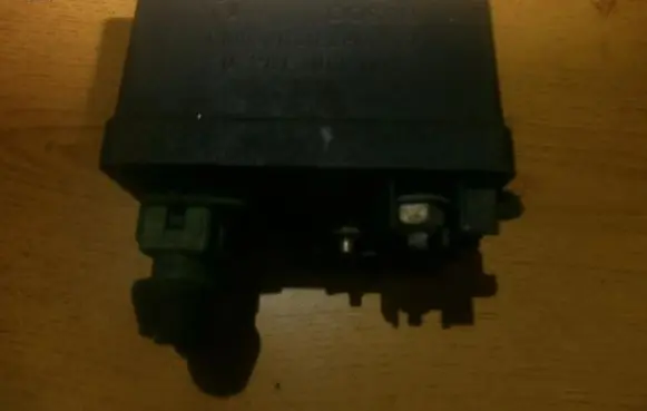 Glow plug pre-heat relay