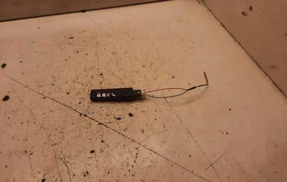 Toyota RAV 4 (XA30) Radio antenna P660286