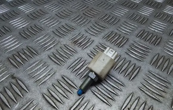 Lexus RX 450H Brake pedal sensor switch