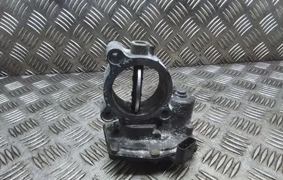 BMW 5 F10 F11 Throttle valve 7810752 781075202 13547810752