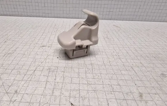 Subaru Outback Sun visor clip/hook/bracket 