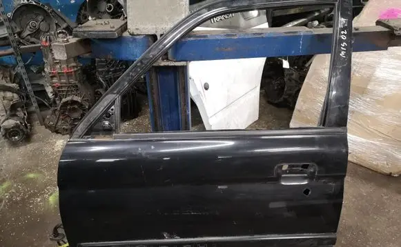 Mitsubishi Pajero Sport I Front door
