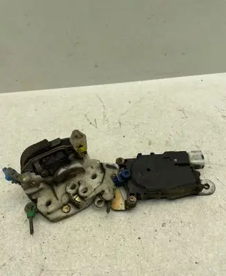 Subaru Forester SF Front door lock