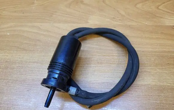 Volvo XC90 Windscreen/windshield washer pump 1012458 45Z1 110216A