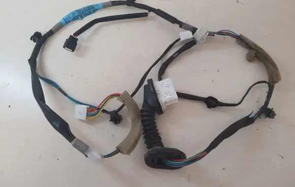 Suzuki Grand Vitara II Rear door wiring loom 3675165J20