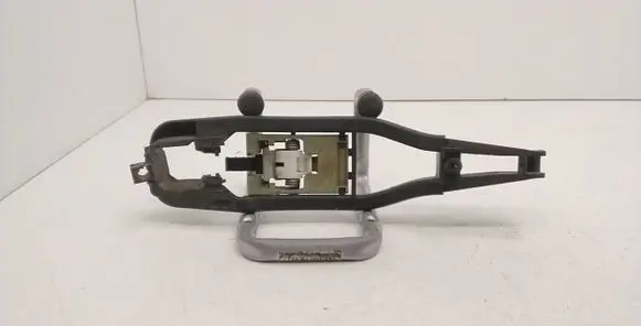 Front door exterior handle/bracket