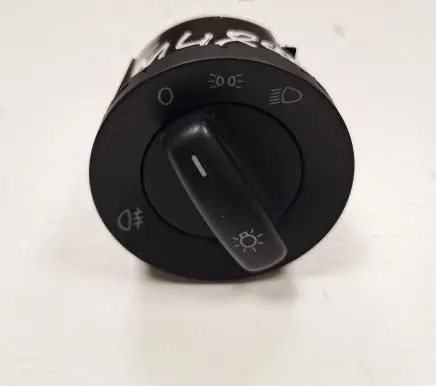 Volkswagen Golf VI Light switch 1K0941431BB K1BBT TC4