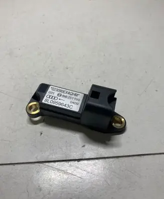 Audi A3 S3 8L Airbag deployment crash/impact sensor 8L0959643C 251199 023090EX4QHM