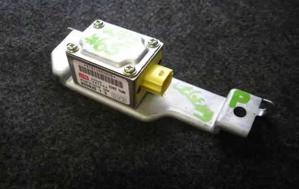 Honda Legend III KA9 Airbag deployment crash/impact sensor 77970-SZ3-N910-M1