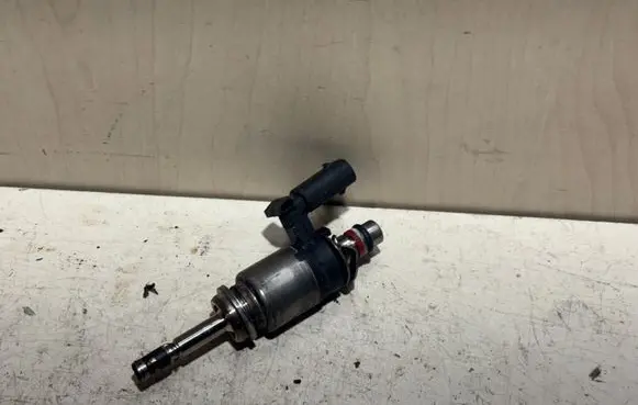 Fuel injector