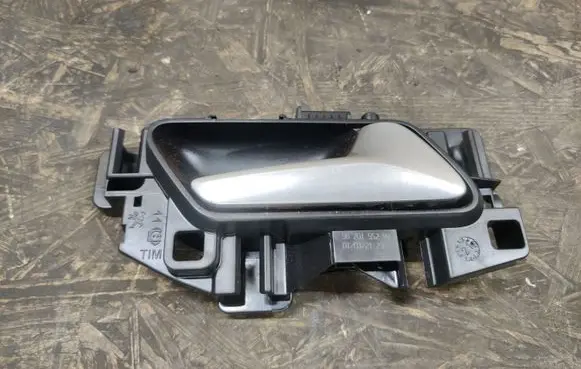 Opel Mokka B Rear door interior handle trim 311337 311308