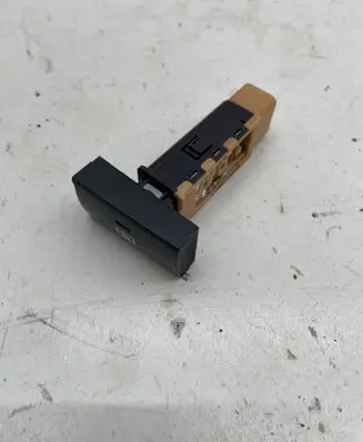 Hyundai Santa Fe Windscreen/window heater switch 202002962 621W05010
