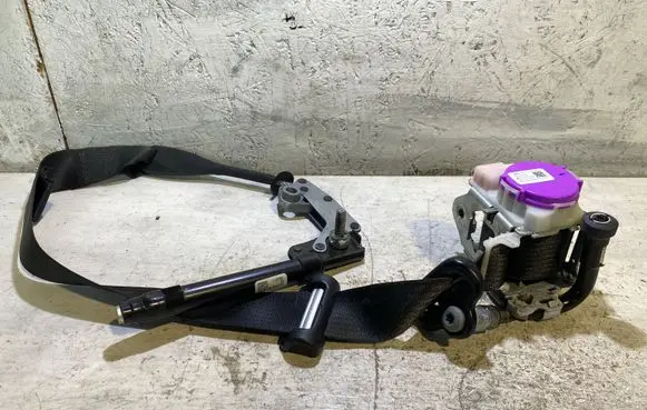 Ford Mustang VI Front seatbelt FR3B63612D64AH