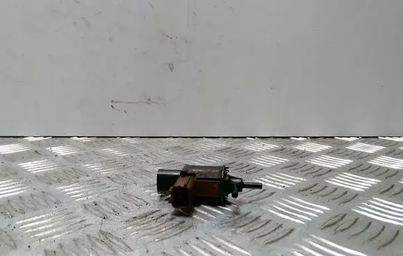 Mazda 6 Vacuum valve K5T46591