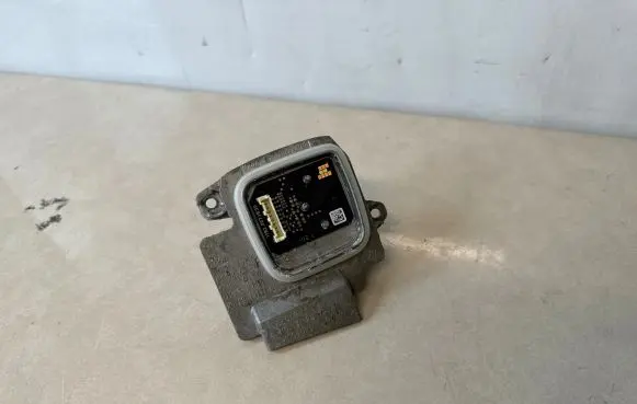 BMW 4 G22 G23 G24 G26 LED ballast control module 9851050