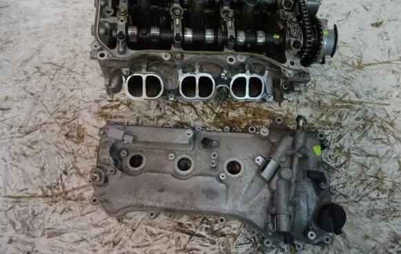 Engine head