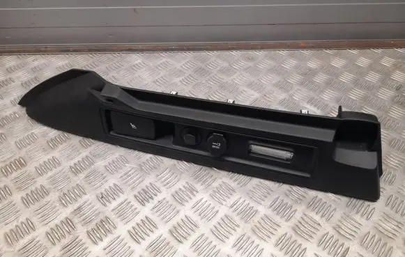 Alfa Romeo Stelvio Trunk/boot lower side trim panel 156122900