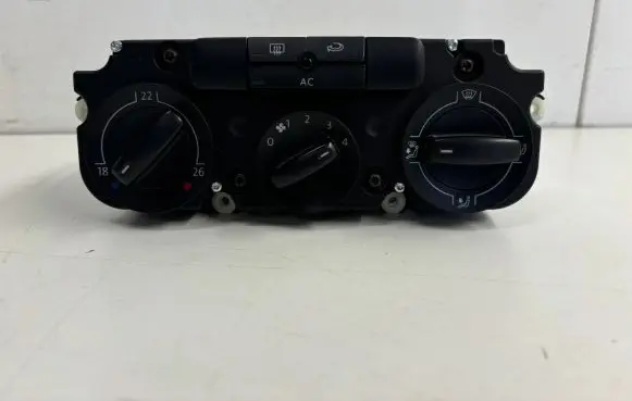 Volkswagen Tiguan Climate control unit 5M2820045A