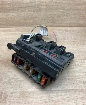 Citroen C5 Fuse module 9641141280