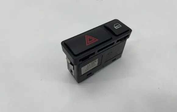BMW Z4 E85 E86 Hazard light switch 8368920