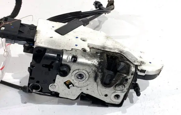 Peugeot 207 Front door lock 24099816