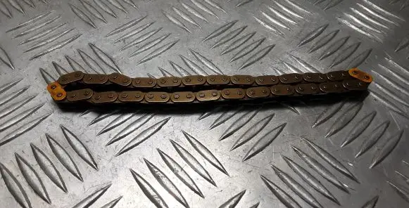 Toyota Prius+ (ZVW40) Oil pump chain 