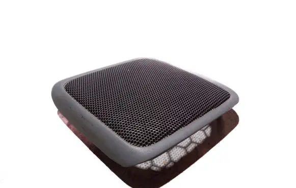 Side speaker trim/cover