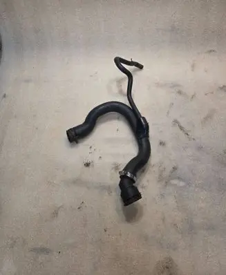 Audi A8 S8 D2 4D Engine coolant pipe/hose