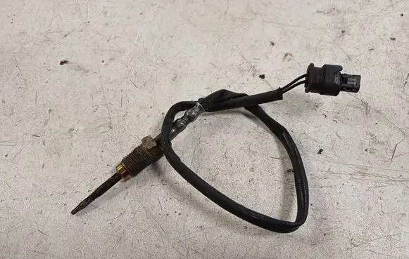 BMW 5 F10 F11 Exhaust gas temperature sensor 7805606