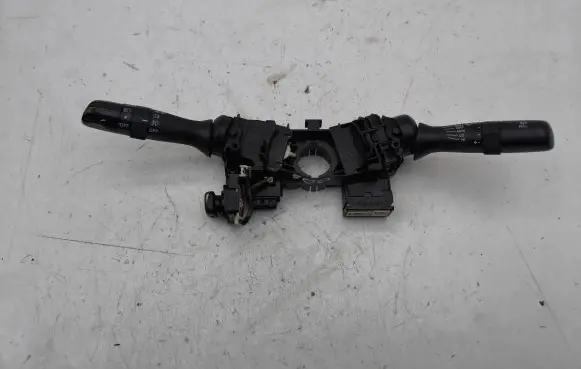 Lexus IS 220D-250-350 Wiper turn signal indicator stalk/switch 173832 17F111