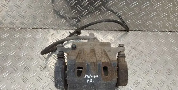 Toyota RAV 4 (XA40) Front brake caliper