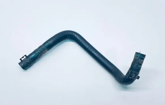 Coolant pipe/hose