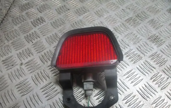 Toyota Avensis T220 Third/center stoplight