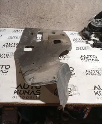 Lexus IS 220D-250-350 Engine splash shield/under tray 5839953010
