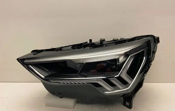 Audi Q3 F3 Headlight/headlamp 83A941033 1090025