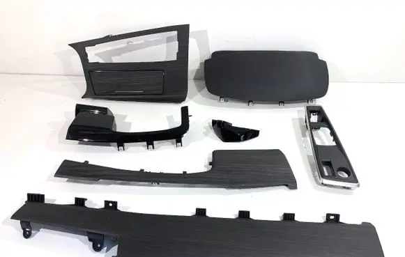 Peugeot 508 II Dashboard trim 